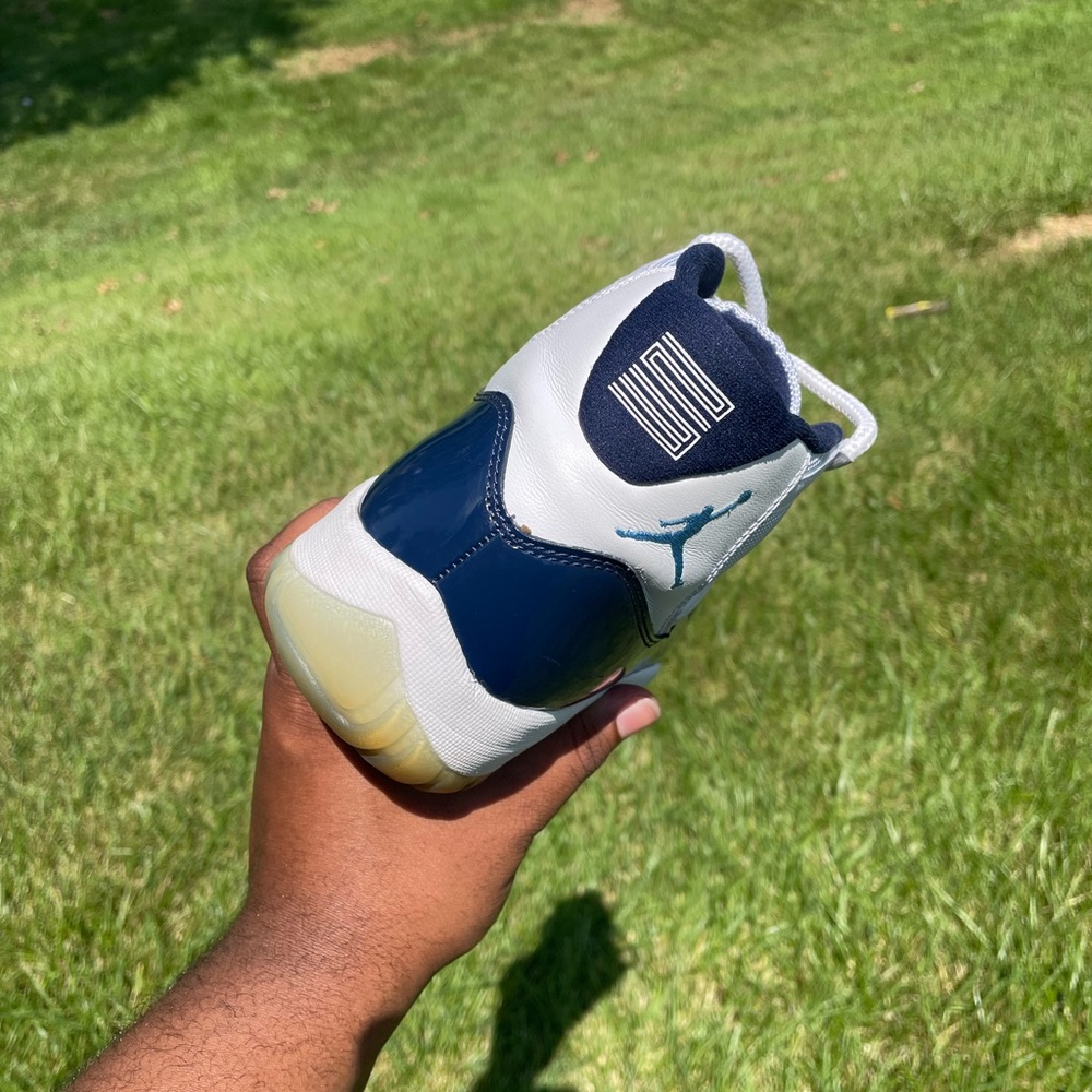Jordan 11 retro “Win like 82” size 8.5 Worn Lightly no box - Picture 4 of 11